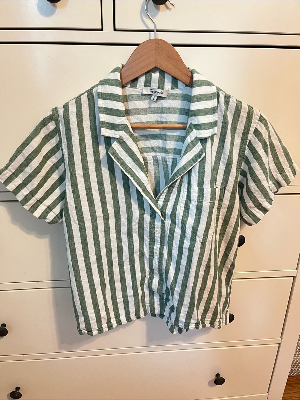 Madewell Green and White Striped Short-Sleeve Button-Down Shirt